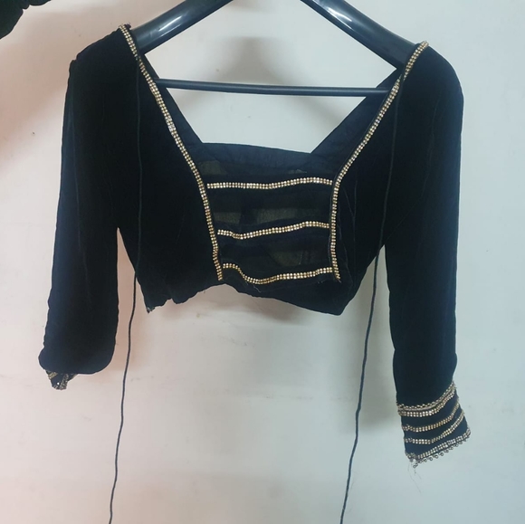 ❌SOLD ❌  Saree Golden Black Color. Designer Saree n Blouse  Reception Wedding - Picture 10 of 10